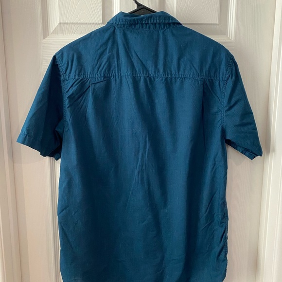 Men’s blue button up Retro Fit - Picture 2 of 2